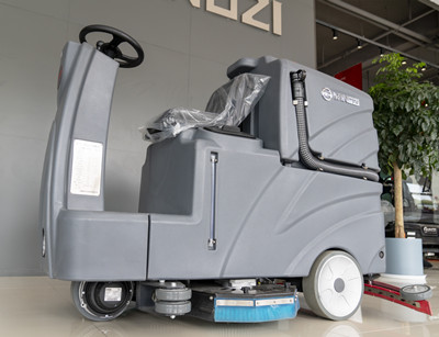 駕駛式洗地機(jī) 駕駛式洗地機(jī)