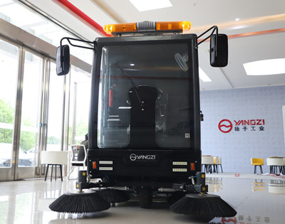 駕駛式掃地機(jī) 駕駛式掃地機(jī)