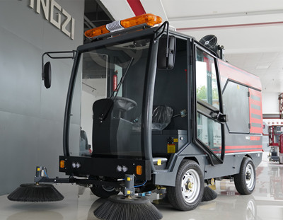 駕駛式掃地機 駕駛式掃地機